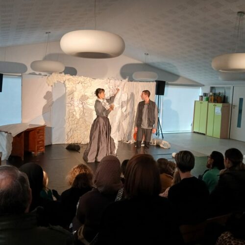 « À petits plis » en décentralisation dans les crèches