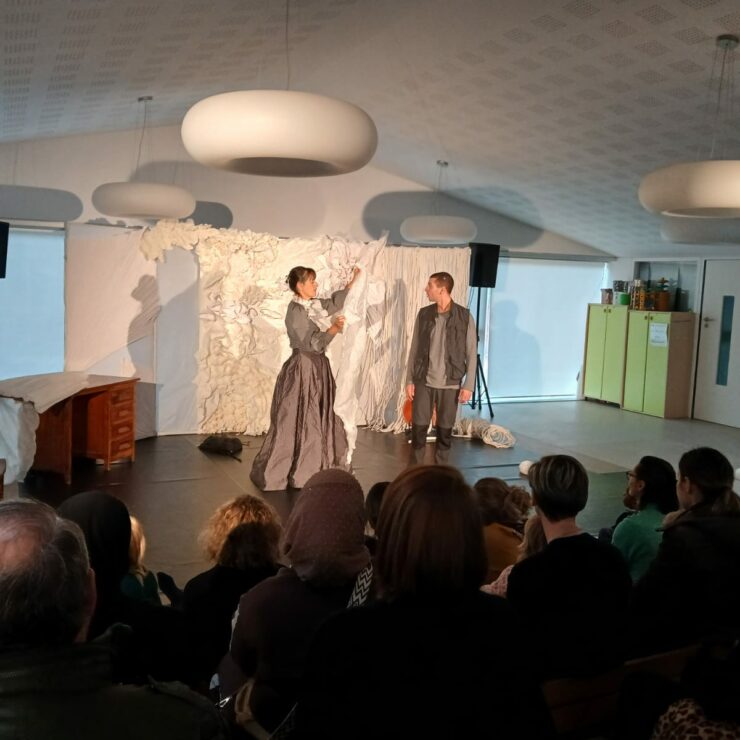 « À petits plis » en décentralisation dans les crèches